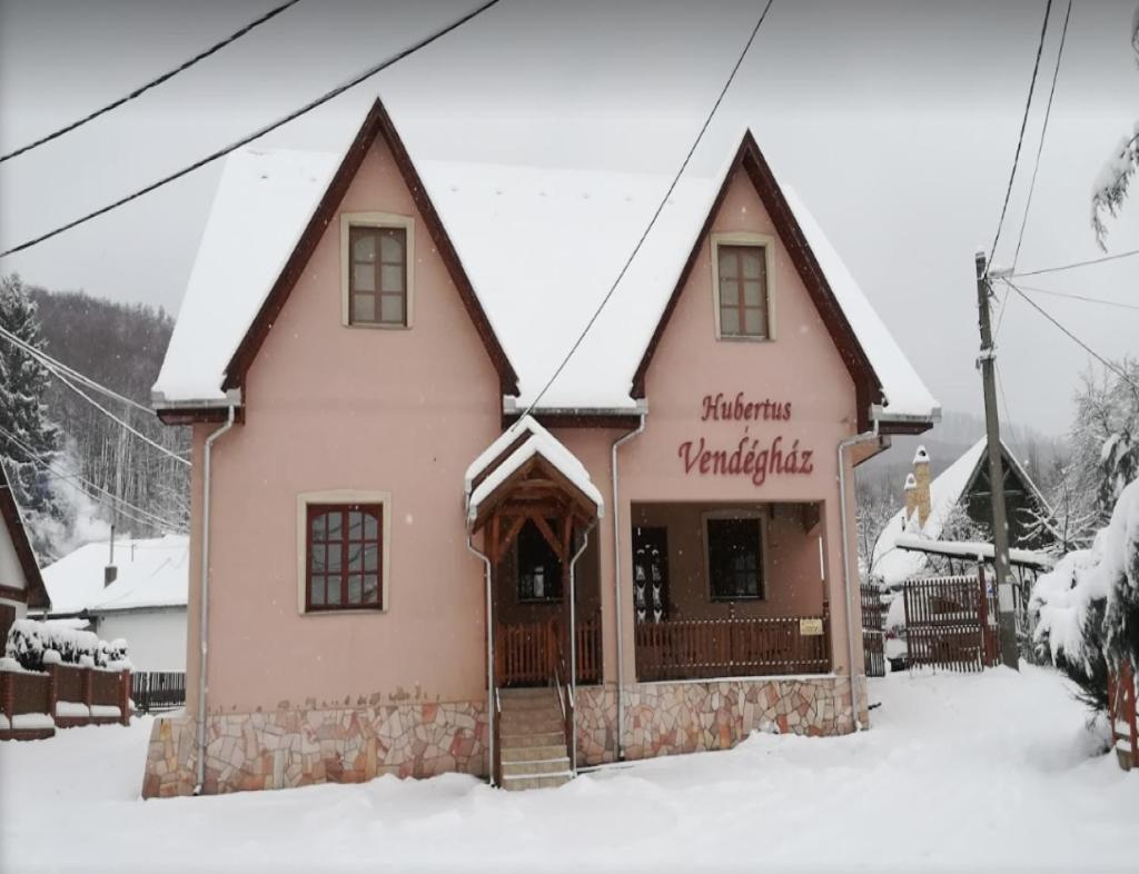 Hubertus Vendégház Parád Exterior foto